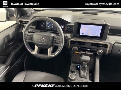 Certified 2025 Toyota Tacoma SR5 w/ SR5 Upgrade Package AWD/4WD image 3