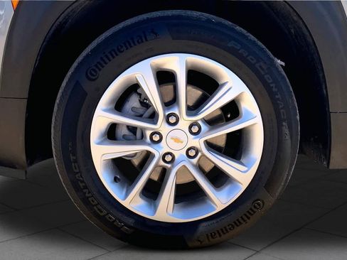 Used 2024 Chevrolet TrailBlazer LS image 11