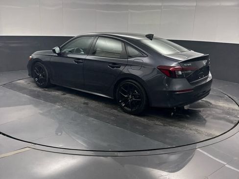 Used 2025 Honda Civic Sport image 32