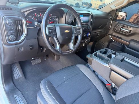 Used 2021 Chevrolet Silverado 1500 LT AWD/4WD image 22