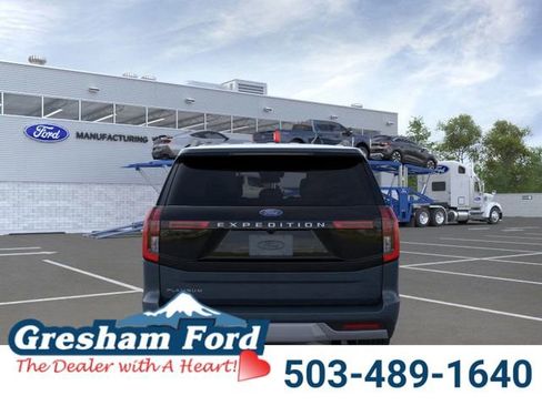 New 2026 Ford Expedition Platinum image 5