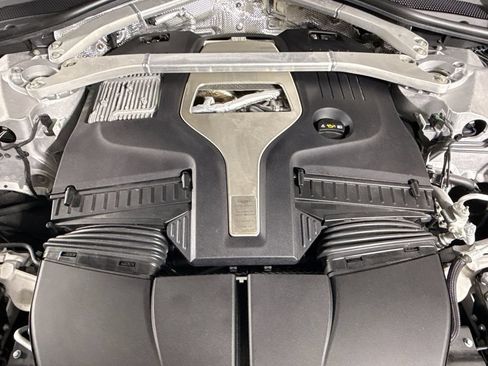 Used 2024 Aston Martin DBX AWD/4WD image 27