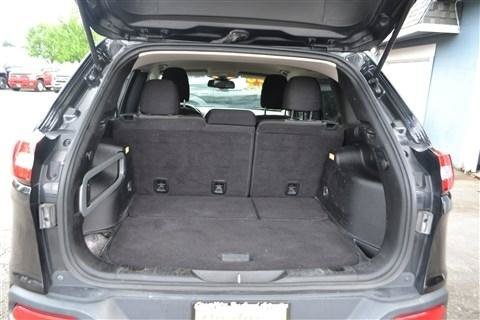 Used 2014 Jeep Cherokee Latitude FWD image 15