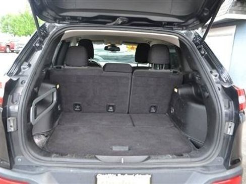 Used 2014 Jeep Cherokee Latitude FWD image 15