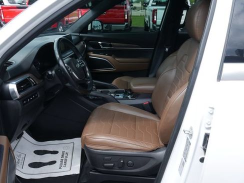 Used 2020 Kia Telluride SX w/ SX Prestige Package AWD/4WD image 2