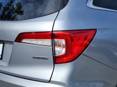 Used 2019 Honda Pilot Touring image 8