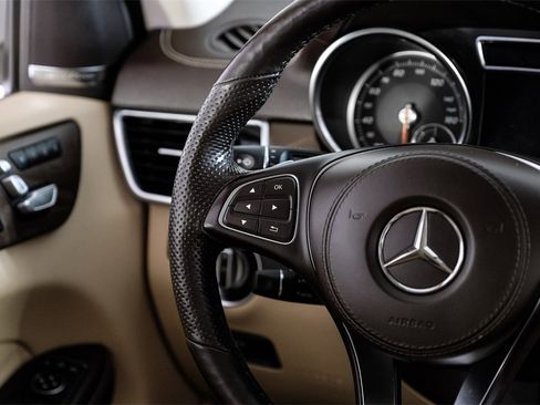 Used 2019 Mercedes-Benz GLS 450 4MATIC w/ Premium 1 Package image 16