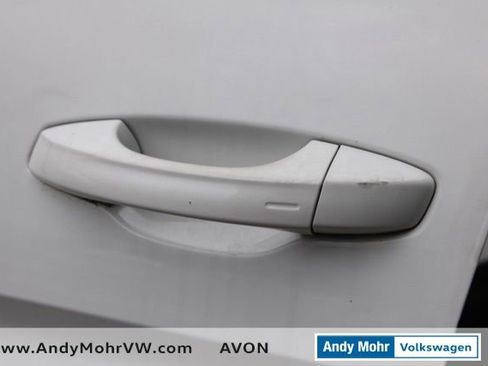 Used 2019 Volkswagen Atlas SE w/ Towing Package image 16