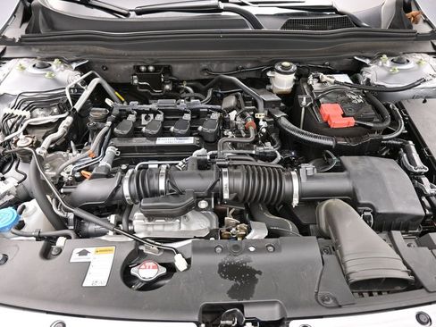 Certified 2018 Honda Accord Sport image 40