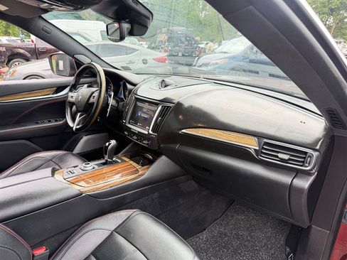 Used 2018 Maserati Levante S GranSport AWD/4WD image 16