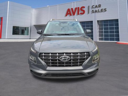 Used 2025 Hyundai Venue SEL FWD image 2