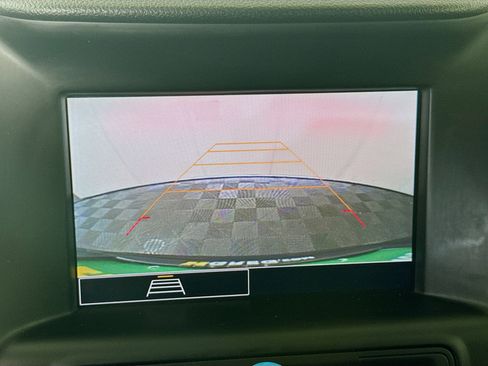 Used 2024 GMC Terrain SLE FWD image 19