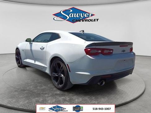 Used 2021 Chevrolet Camaro LT w/ Technology Package RWD image 3