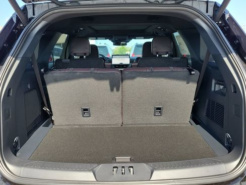 New 2026 Ford Explorer Platinum w/ LUX Leather Package AWD/4WD image 7