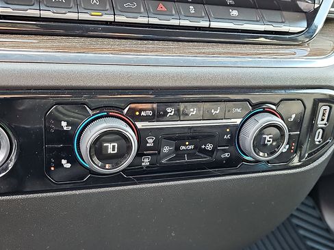 Used 2023 Chevrolet Silverado 1500 LT image 15