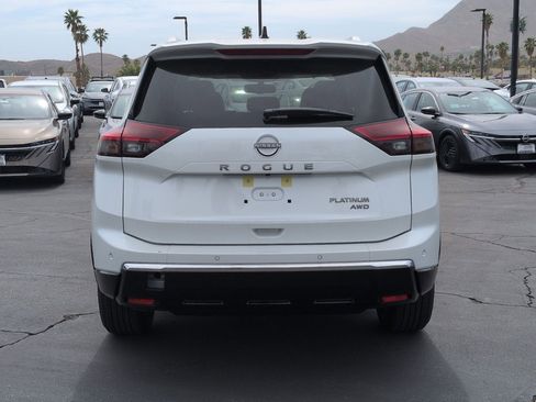 New 2026 Nissan Rogue Platinum image 4