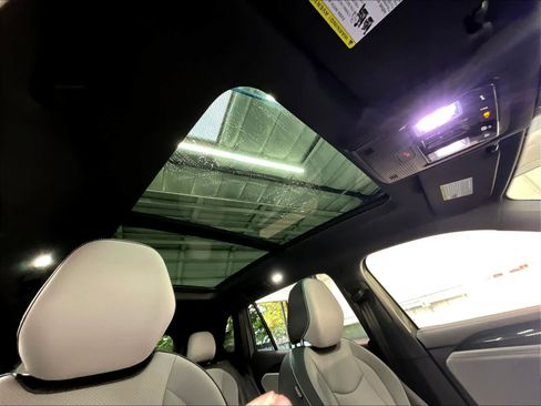 New 2026 Volkswagen Tiguan SE R-Line image 29