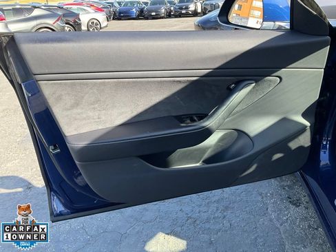 Used 2018 Tesla Model 3 Long Range RWD image 22