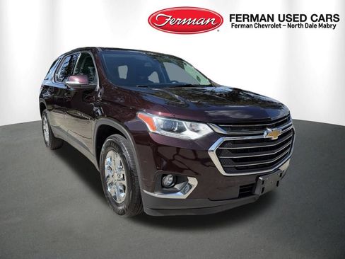 Used 2021 Chevrolet Traverse LT AWD/4WD image 1
