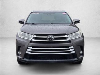 Used 2019 Toyota Highlander XLE video 2