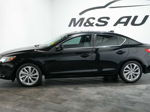 Used 2017 Acura ILX FWD image 3