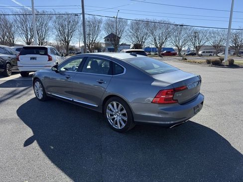 Used 2018 Volvo S90 T6 Inscription w/ Convenience Package image 4
