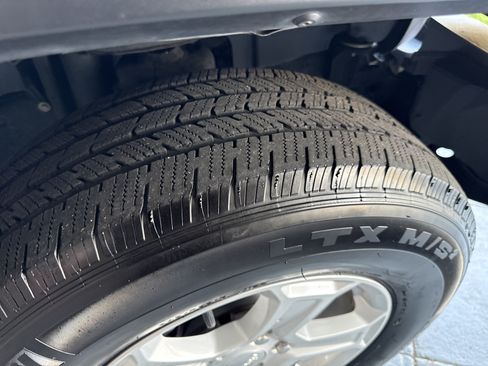 Used 2019 Jeep Wrangler Unlimited Sport S AWD/4WD image 19