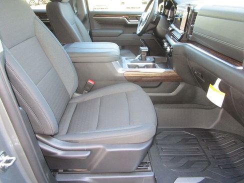 New 2026 GMC Sierra 1500 Elevation image 25