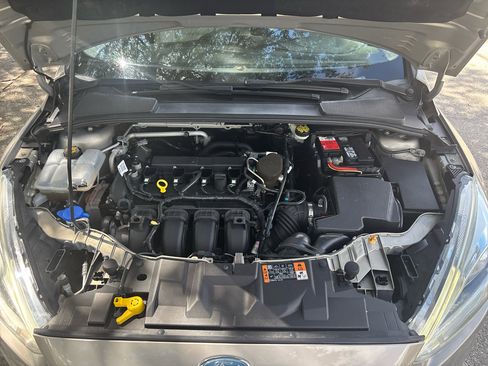 Used 2015 Ford Focus Titanium w/ Titanium Technology Package image 30