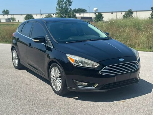 Used 2018 Ford Focus Titanium FWD image 3