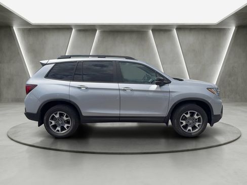 Used 2023 Honda Passport TrailSport image 8