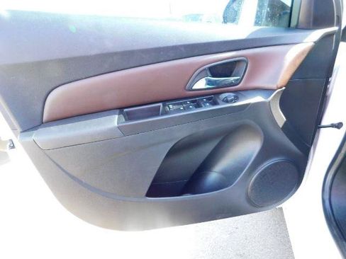 Used 2016 Chevrolet Cruze LTZ image 11