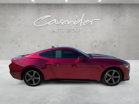 Used 2025 Ford Mustang Coupe RWD image 17