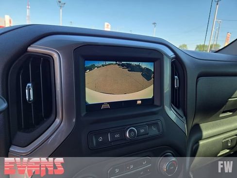 Used 2021 Chevrolet Silverado 1500 Custom Trail Boss AWD/4WD image 8