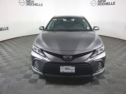 Used 2023 Toyota Camry LE image 2