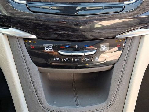 Used 2021 Cadillac XT6 Premium Luxury image 17