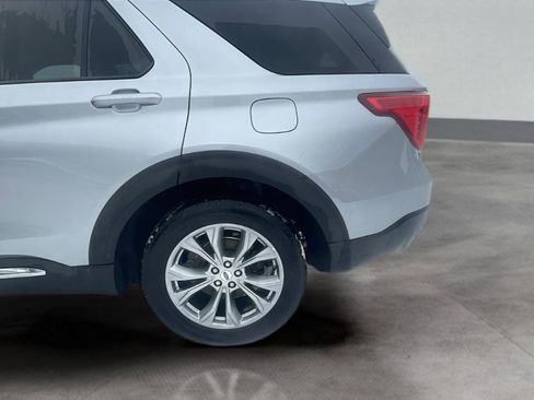 Used 2023 Ford Explorer XLT w/ Equipment Group 202A image 26