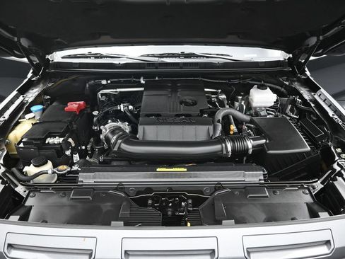 Used 2025 Nissan Frontier SV w/ SV Convenience Package AWD/4WD image 31