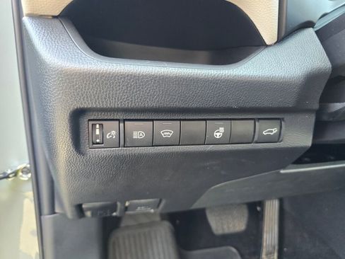 Used 2023 Toyota RAV4 XLE image 23