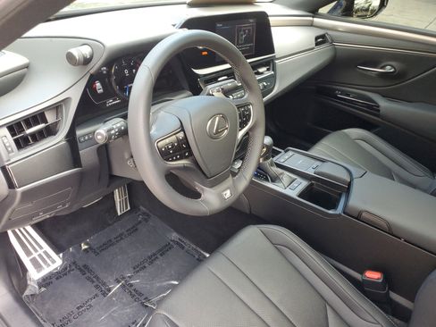 Certified 2022 Lexus ES 350 F Sport image 17