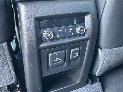 Used 2022 Chevrolet Traverse Premier w/ Redline Edition image 29