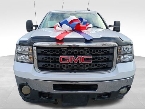 Used 2011 GMC Sierra 2500 SLE image 4