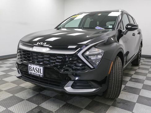 Used 2023 Kia Sportage EX image 4