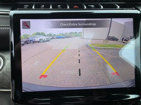 Used 2023 Jeep Grand Cherokee Overland w/ Luxury Tech Group IV AWD/4WD image 36