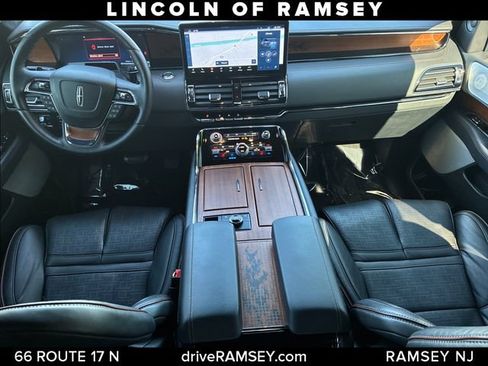Used 2024 Lincoln Navigator Black Label AWD/4WD image 25