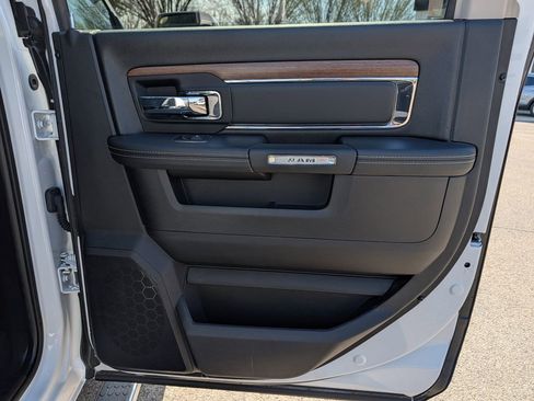 Used 2016 RAM 3500 Laramie w/ Convenience Group AWD/4WD image 21