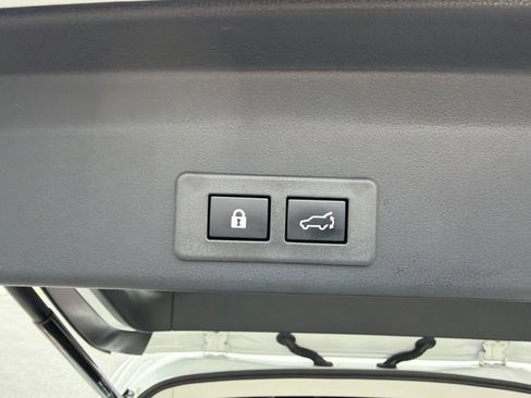 Certified 2025 Subaru Ascent Premium AWD/4WD image 18