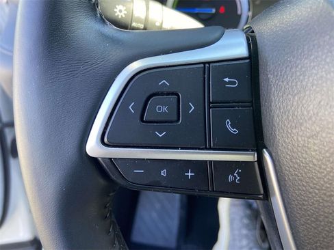 Used 2022 Toyota Highlander XLE image 31