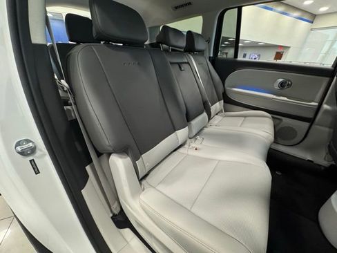 New 2026 Hyundai Ioniq 9 SEL image 26