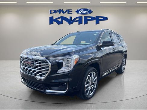 Used 2024 GMC Terrain Denali w/ LPO, Floor Liner Package AWD/4WD image 3